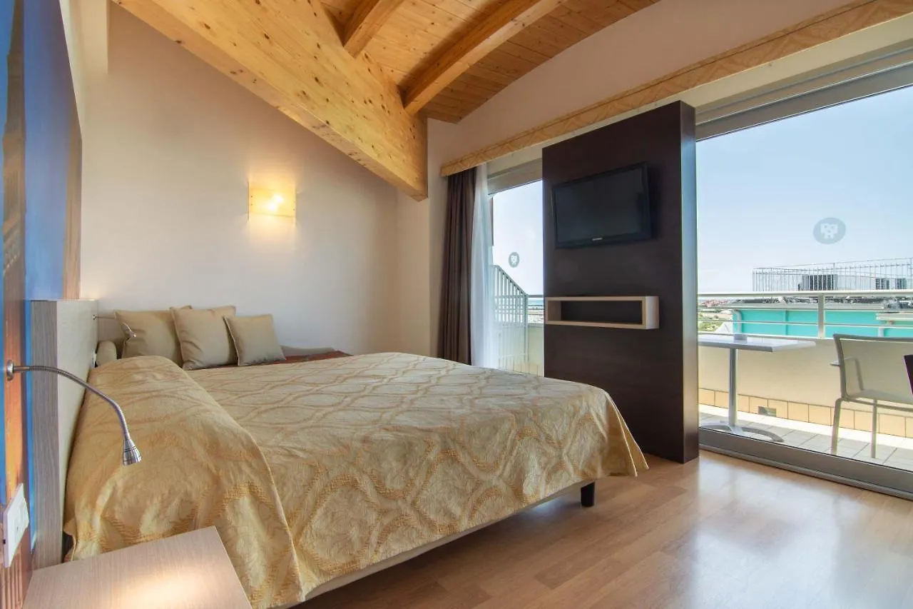 Park Hotel Pineta Caorle 4*,